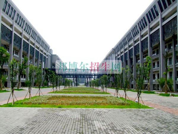 江西工業(yè)工程職業(yè)技術學院招生辦聯系電話