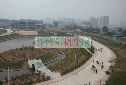 南陽醫(yī)學高等專科學校