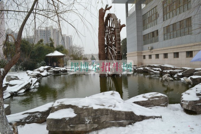 江西財(cái)經(jīng)大學(xué)現(xiàn)代經(jīng)濟(jì)管理學(xué)院2016年招生簡章