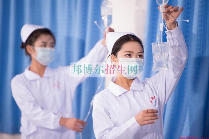 成都高級(jí)護(hù)理好點(diǎn)的大專(zhuān)學(xué)校