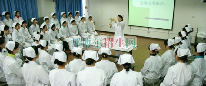 成都大專(zhuān)學(xué)校有哪些有涉外護(hù)理