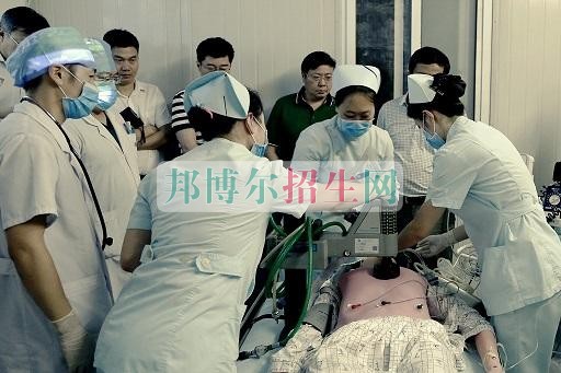 成都可以讀臨床醫(yī)學(xué)的大專(zhuān)學(xué)校