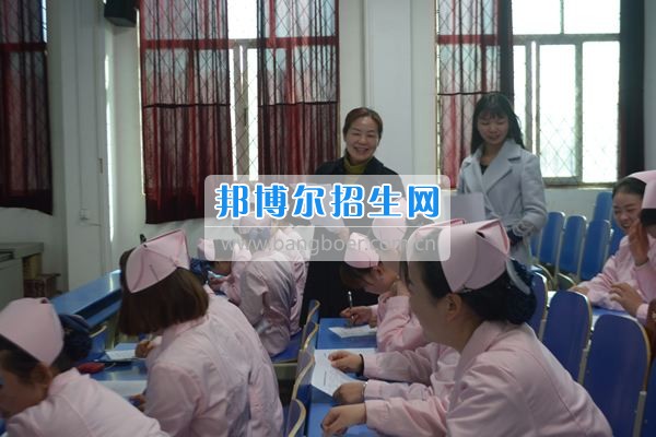 成都好一點(diǎn)的美容技術(shù)大專(zhuān)學(xué)校