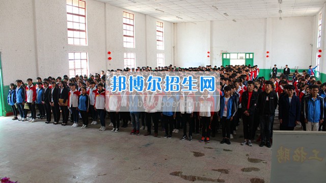 馨知心集團(tuán)、云南動(dòng)高鐵普鐵公司、上海大眾等多家單位在我校舉辦招聘會(huì)
