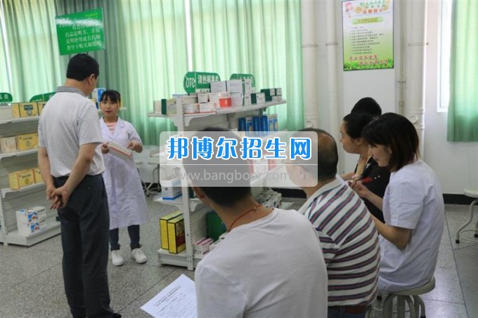 四川衛(wèi)生康復(fù)職業(yè)學(xué)院校企合辦營銷技能大賽，共促學(xué)生營銷技能提升