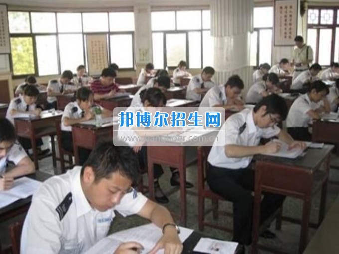 2017年春民航業(yè)特有工種職業(yè)技能鑒定在綿陽航空職業(yè)學(xué)校舉行。
