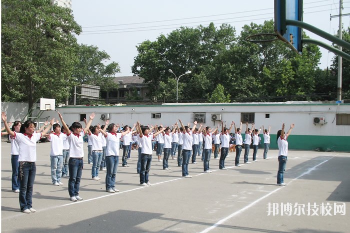 西安利君醫(yī)藥技工學(xué)校2020年報(bào)名條件、招生要求、招生對(duì)象 