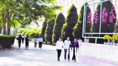 甘肅省商業(yè)學(xué)校2020年報(bào)名條件、招生要求、招生對(duì)象
