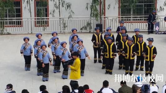 望謨中等職業(yè)學(xué)校2020年招生辦聯(lián)系電話(huà)