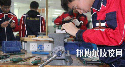 蘭州電子工業(yè)學(xué)校2020年學(xué)費、收費多少