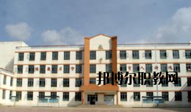 臨潭職業(yè)技術(shù)中學(xué)2020年報名條件、招生要求、招生對象