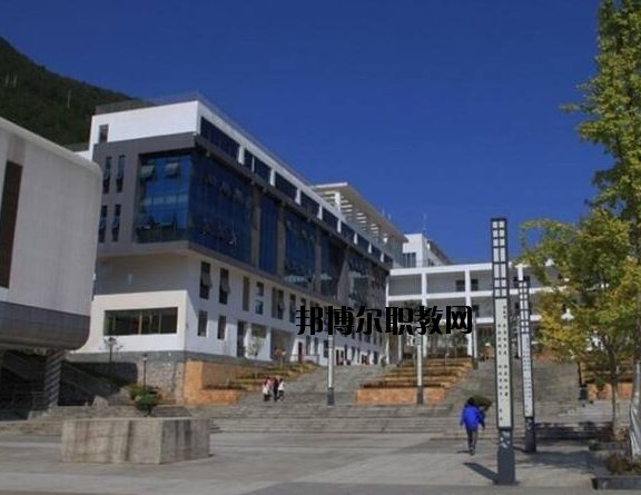 湖北宜昌城市建設(shè)學(xué)校2020年報(bào)名條件、招生要求、招生對(duì)象