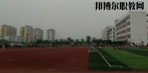 柳州鹿寨職業(yè)教育中心2020年報名條件、招生要求、招生對象