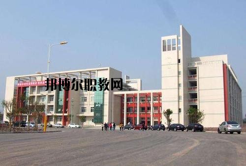 內(nèi)江宏昌職業(yè)技術(shù)學(xué)校2020年報(bào)名條件、招生要求、招生對(duì)象