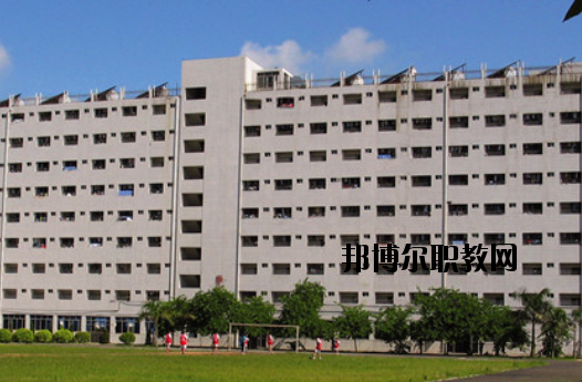 廣東輕工業(yè)技師學(xué)院2020年報(bào)名條件、招生要求、招生對(duì)象