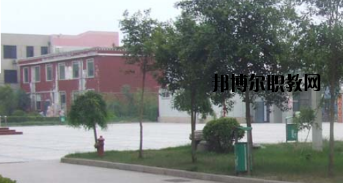 鄭州商貿(mào)技師學(xué)院2021年報(bào)名條件、招生要求、招生對象