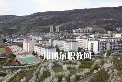 漢源縣職業(yè)高級中學2020年報名條件、招生要求、招生對象