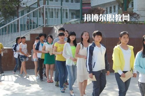達(dá)州職業(yè)高級(jí)中學(xué)2020年報(bào)名條件、招生要求、招生對(duì)象