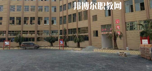 貴州航空工業(yè)技師學(xué)院樂灣校區(qū)2020年報名條件、招生要求、招生對象