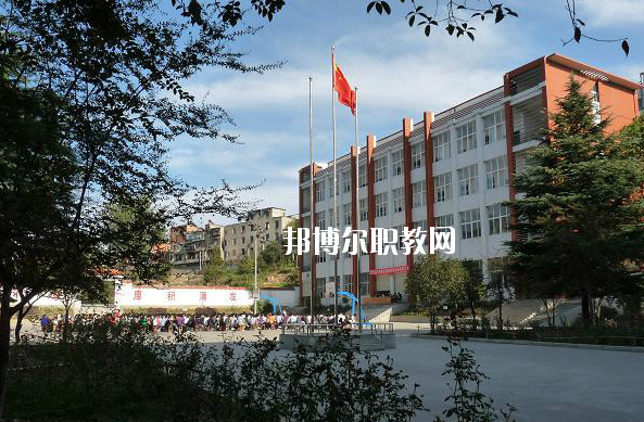 十堰丹江口工業(yè)技工學校
