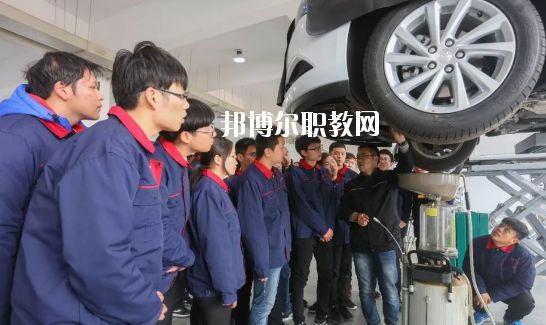 廣東2020年汽修學校都有什么專業(yè)適合男生
