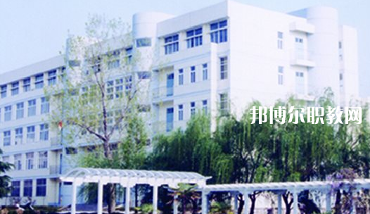 安慶市建筑工程學(xué)校2021年報名條件、招生要求、招生對象