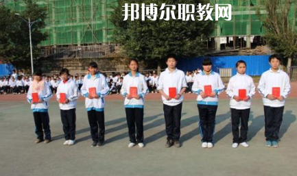 重慶市墊江縣第二職業(yè)中學校2021年報名條件、招生要求、招生對象