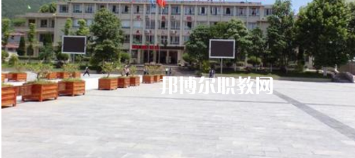 遵義計(jì)算機(jī)學(xué)校2021年報(bào)名條件、招生要求、招生對象