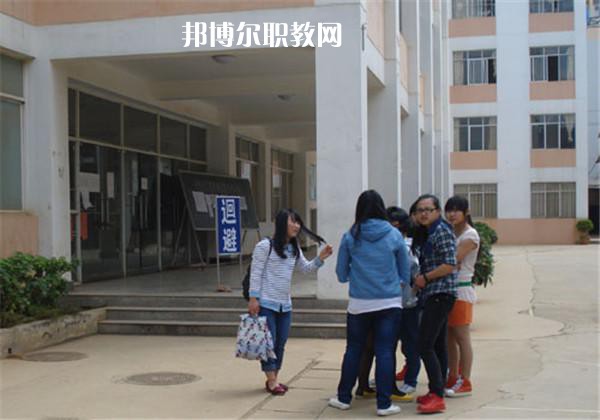 云南中醫(yī)藥中等專業(yè)學(xué)校網(wǎng)站網(wǎng)址
