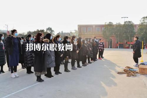 四川五月花技師學(xué)院2021年學(xué)費、收費多少