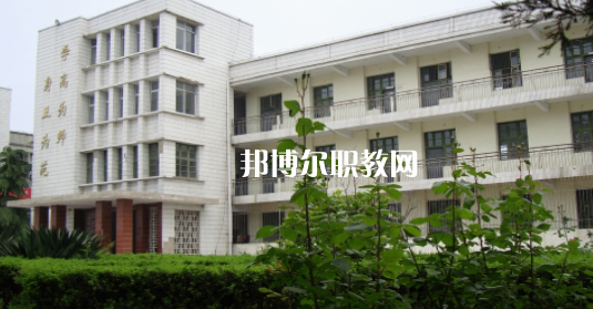 安徽省霍邱師范學(xué)校2021年報(bào)名條件、招生要求、招生對(duì)象