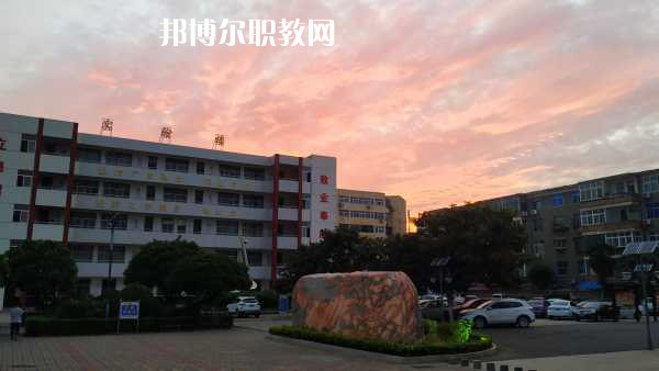 重慶巫山師范學校2022年報名條件、招生要求、招生對象 