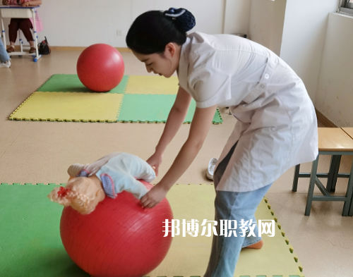 無錫衛(wèi)生高等職業(yè)技術(shù)學(xué)校怎么樣、好不好