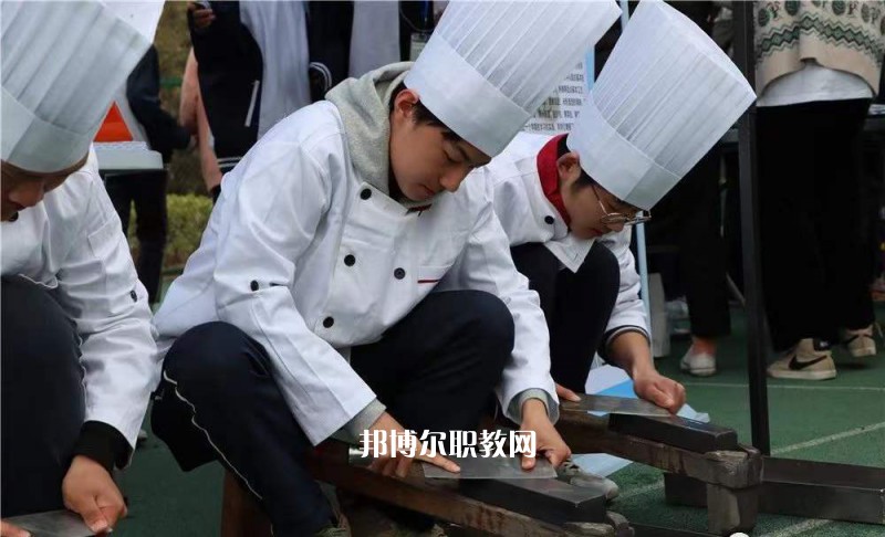 江蘇江陰中等專(zhuān)業(yè)學(xué)校2022年招生辦聯(lián)系電話