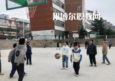 清鎮(zhèn)中等職業(yè)技術(shù)學(xué)校2022年學(xué)費(fèi)、收費(fèi)多少