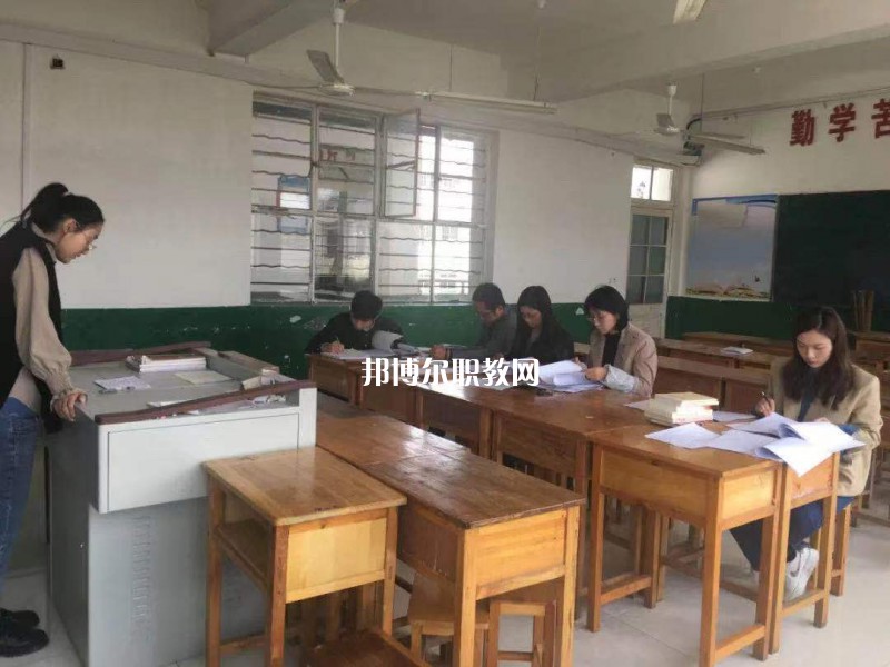 江蘇睢寧中等專(zhuān)業(yè)學(xué)校2022年報(bào)名條件、招生要求、招生對(duì)象