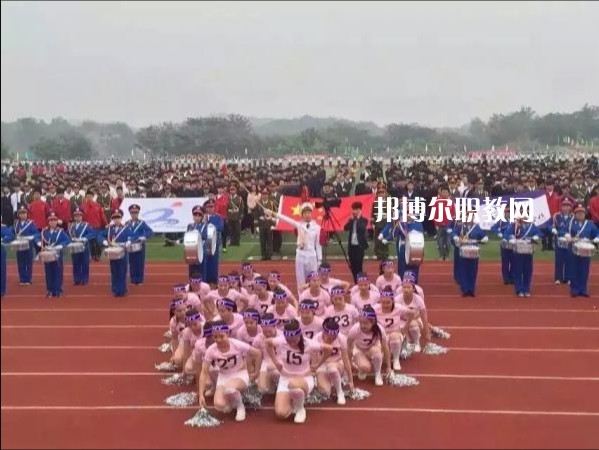 長安汽車(集團)有限責任公司技工學校2022年學費、收費多少