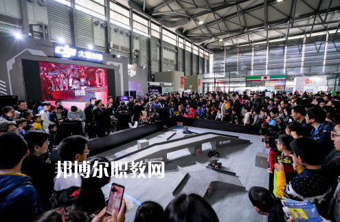 青龍職教中心2022年學(xué)費、收費多少