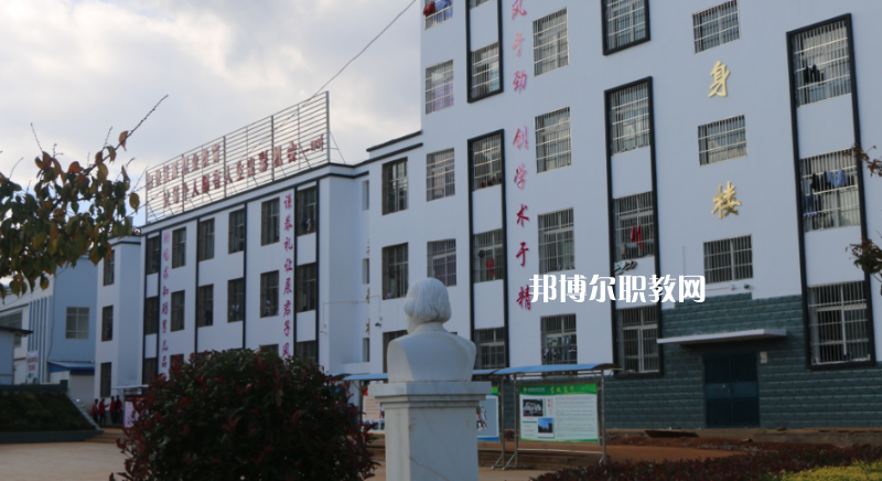 鹽源縣職業(yè)中學(xué)2022年報名條件、招生要求、招生對象
