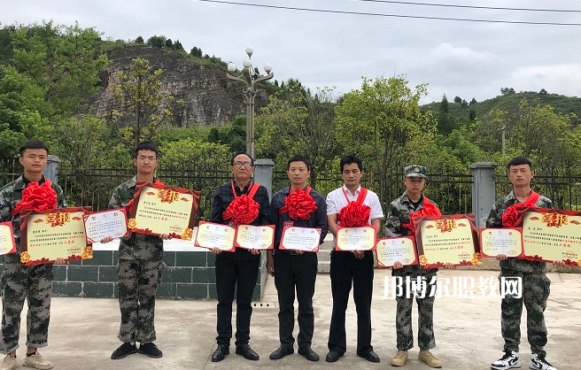 黔東南州應(yīng)用技術(shù)學(xué)校2022年報(bào)名條件、招生要求、招生對(duì)象