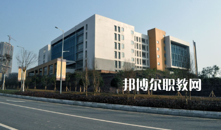重慶建材技工學(xué)校2022年報(bào)名條件、招生要求、招生對象