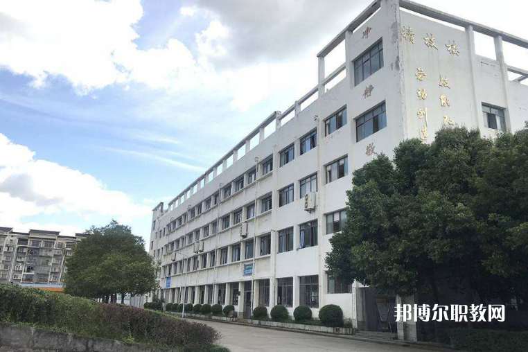 遂寧應(yīng)用高級(jí)技工學(xué)校2022年招生要求，報(bào)名條件，招生對(duì)象
