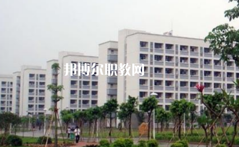 樂至縣回瀾職業(yè)中學怎么樣、好不好