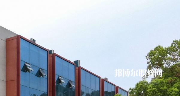 黔西南州英才職業(yè)技術(shù)學(xué)校2022年報名條件、招生要求、招生對象