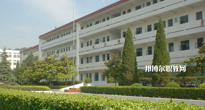 昆明財(cái)經(jīng)商貿(mào)學(xué)校2022年報(bào)名條件、招生要求、招生對(duì)象