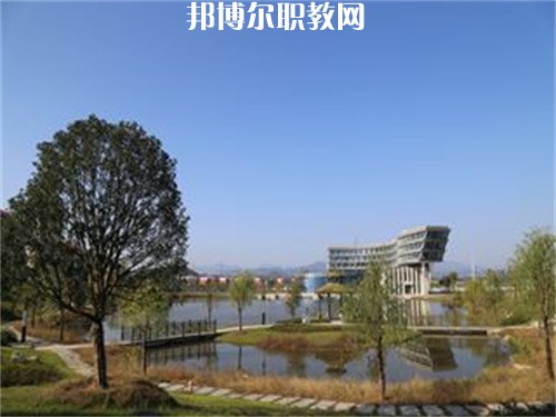 峨山縣職業(yè)高級(jí)中學(xué)2022年報(bào)名條件、招生要求、招生對(duì)象