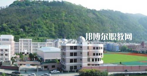 昆明鐵路機械學校2022年報名條件、招生要求、招生對象