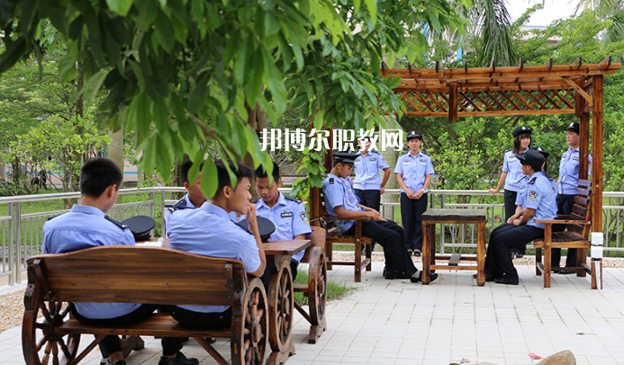 化州鑒江司法職業(yè)學(xué)校2022年學(xué)費(fèi)、收費(fèi)多少