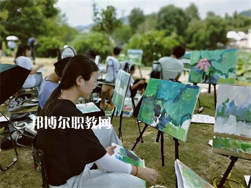 雙柏縣職業(yè)高級中學2022年有哪些專業(yè)