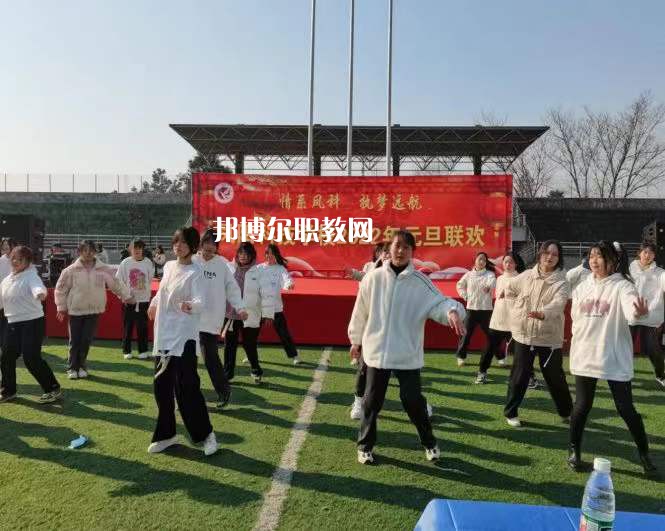 鳳陽科技學校2022年報名條件、招生要求、招生對象